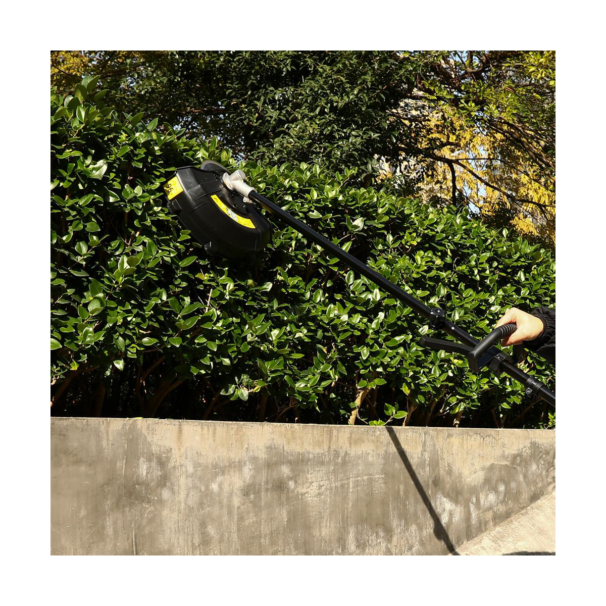 Триммер аккум. dktr40v pro (аккум. 2 шт.) (1) "deko" 065-1216