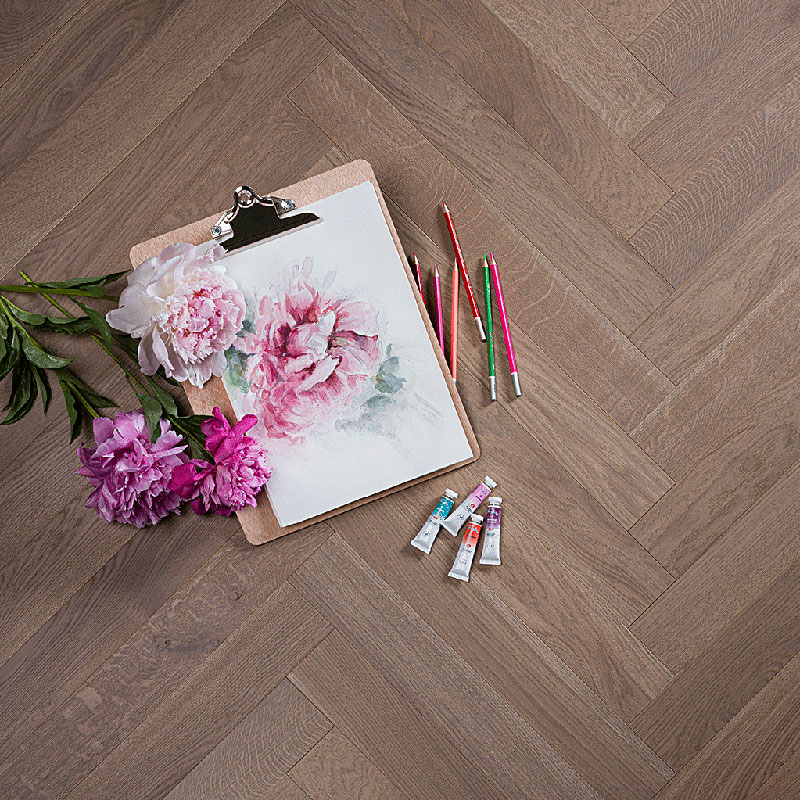 Coswick Английская ёлка 3-х слойная T&G шип-паз (90°) 1122-1567 Серый шпинель (Порода: Дуб)