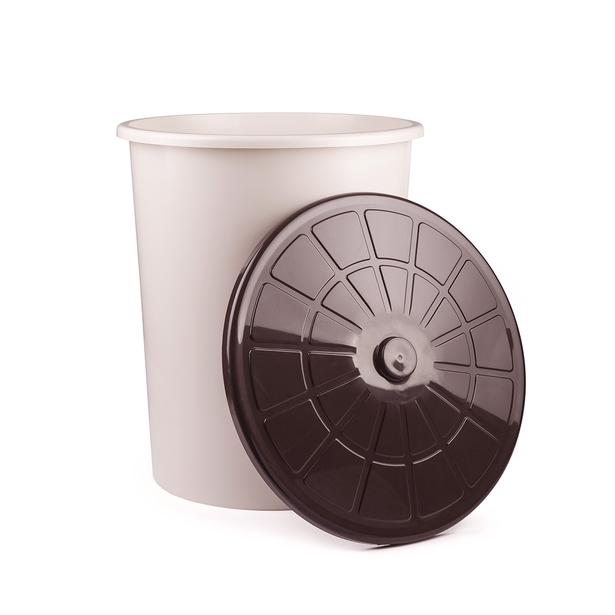 Бак пласт. с крышкой 100 л (бежев.) (1/3) "альтернатива" м3469