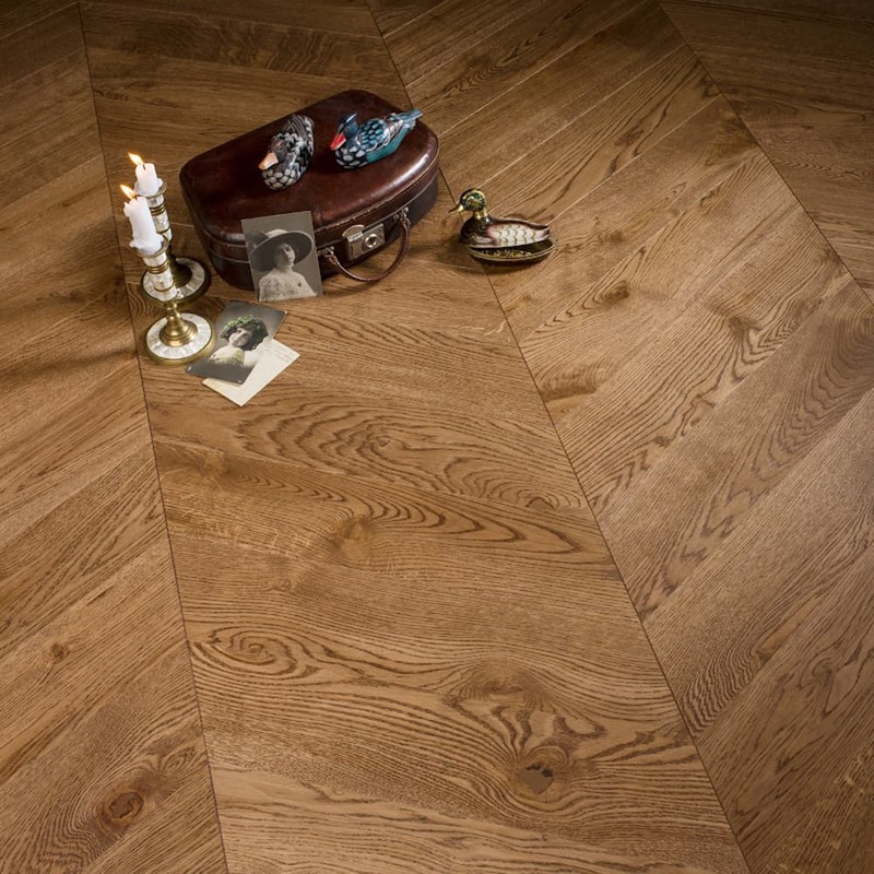 Coswick Французская елка 3-х слойная T&G шип-паз (45°) 1175-3281 Кедр (Порода: Дуб)