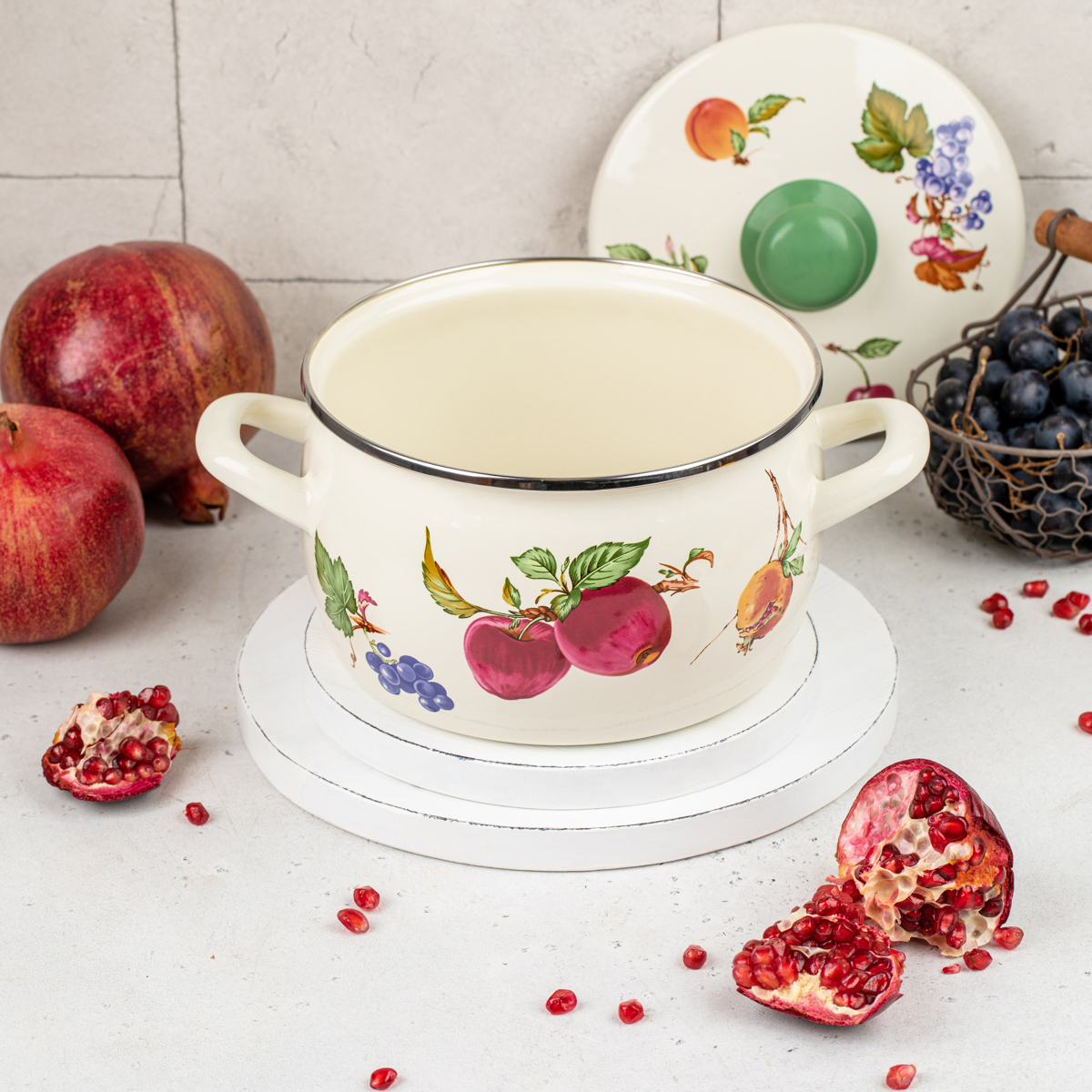 Кастрюля эмалиров. "фрукты" 2,2 л, 16 см металл. крышка (1/6) "metrot"