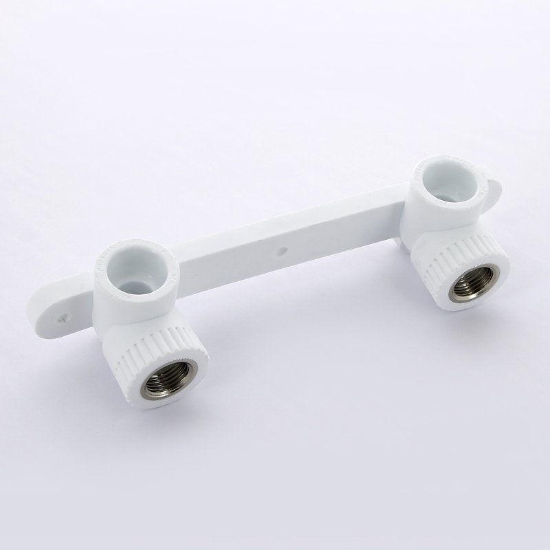 Водорозетка двойная 20 х 1/2" (ВР) на планке PRO AQUA полипропиленовая PP-R