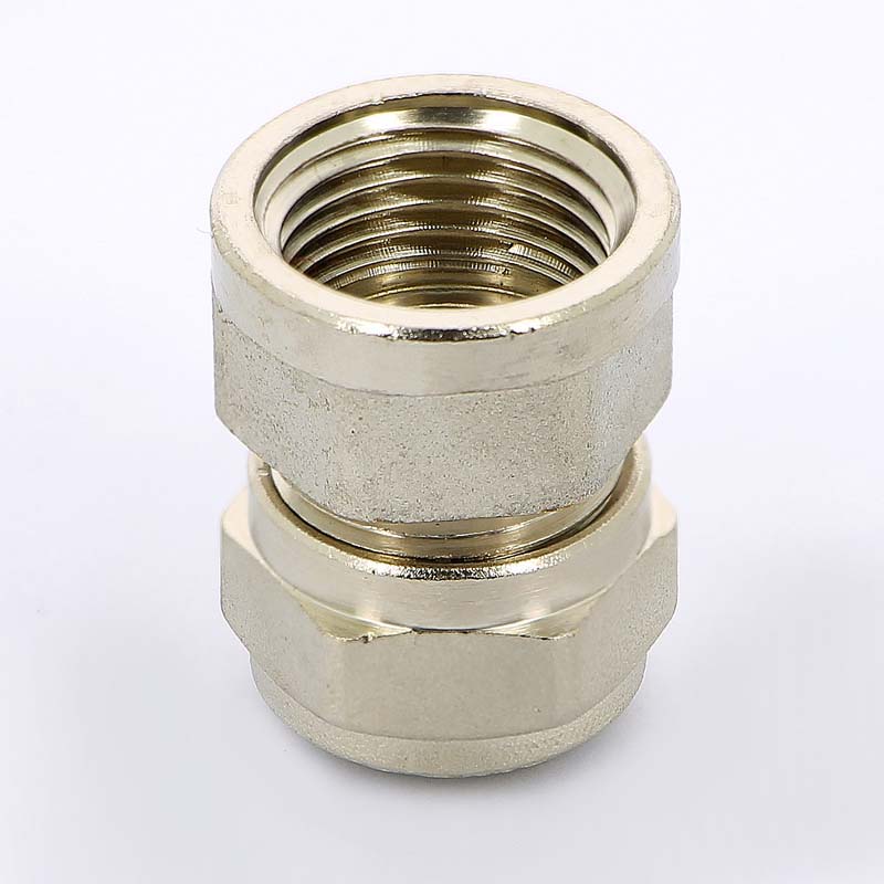 Обжимная муфта ВР 16 х 1/2" UNI-FITT для металлопласта