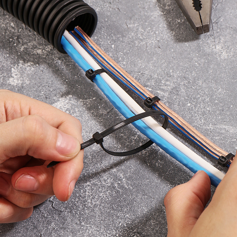 Хомуты нейлон, тройной замок 3,6 х 200 мм (набор 100 шт.), черные (1/10/200) "rexant" 67-0201