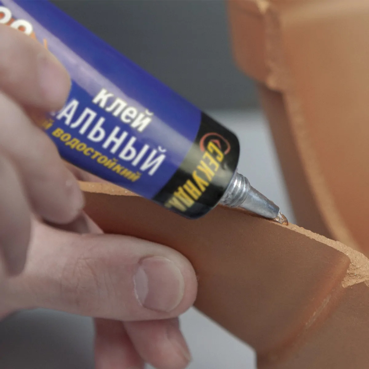 Клей "универсальный 88" 30 мл в шоу-боксе (10/60) "секунда" 403-210