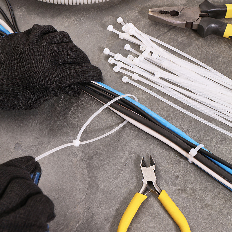 Хомуты нейлон, тройной замок 3,6 х 300 мм (набор 100 шт.), белые (1/10/100) "rexant" 67-0300