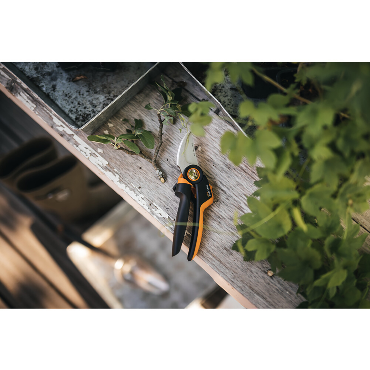 Секатор плоскостной "xseries" powergear l p961 (1/4/24) "fiskars" 1057175