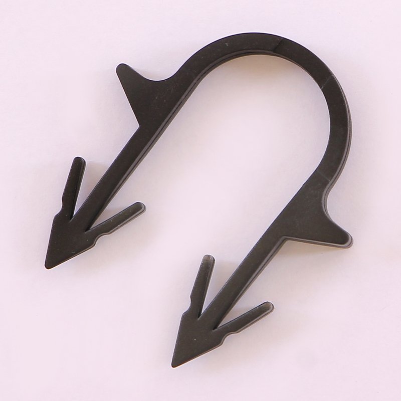 Скоба якорная для фиксации труб диаметром 14-17 мм REHAU