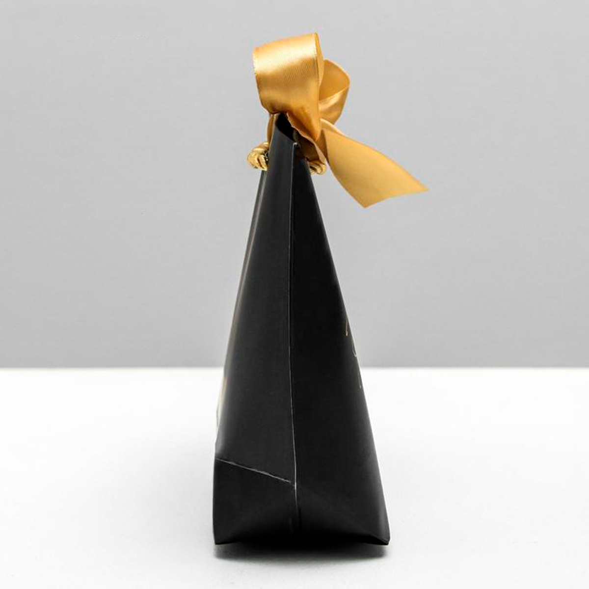 Пакет подарочный "present" 21*17*7 см (1/350) "дарите счастье" 4785002