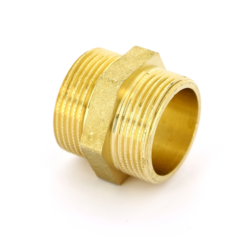 Ниппель резьбовой НР 1"1/4 x 1"1/4 латунь TIEMME