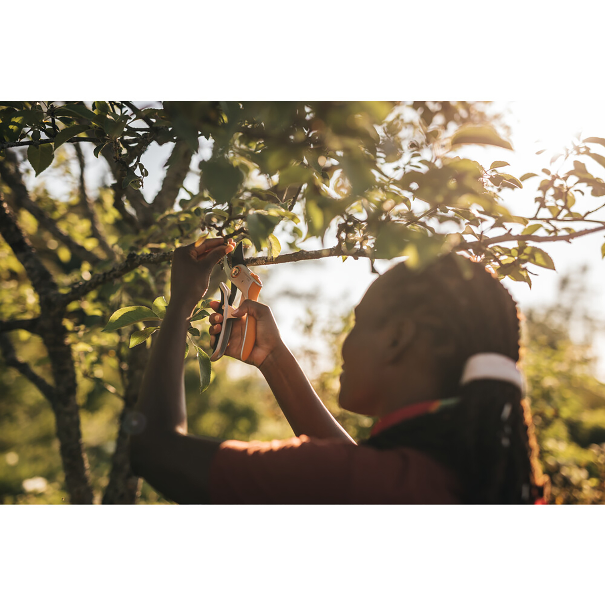 Секатор плоскостной металлический "plus" powerlever p751 (1/4) "fiskars" 1057172