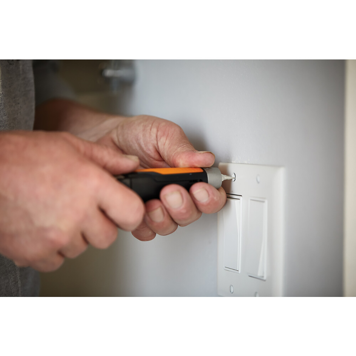 Нож малярный "carbonmax"  (1/6) "fiskars" 1027225