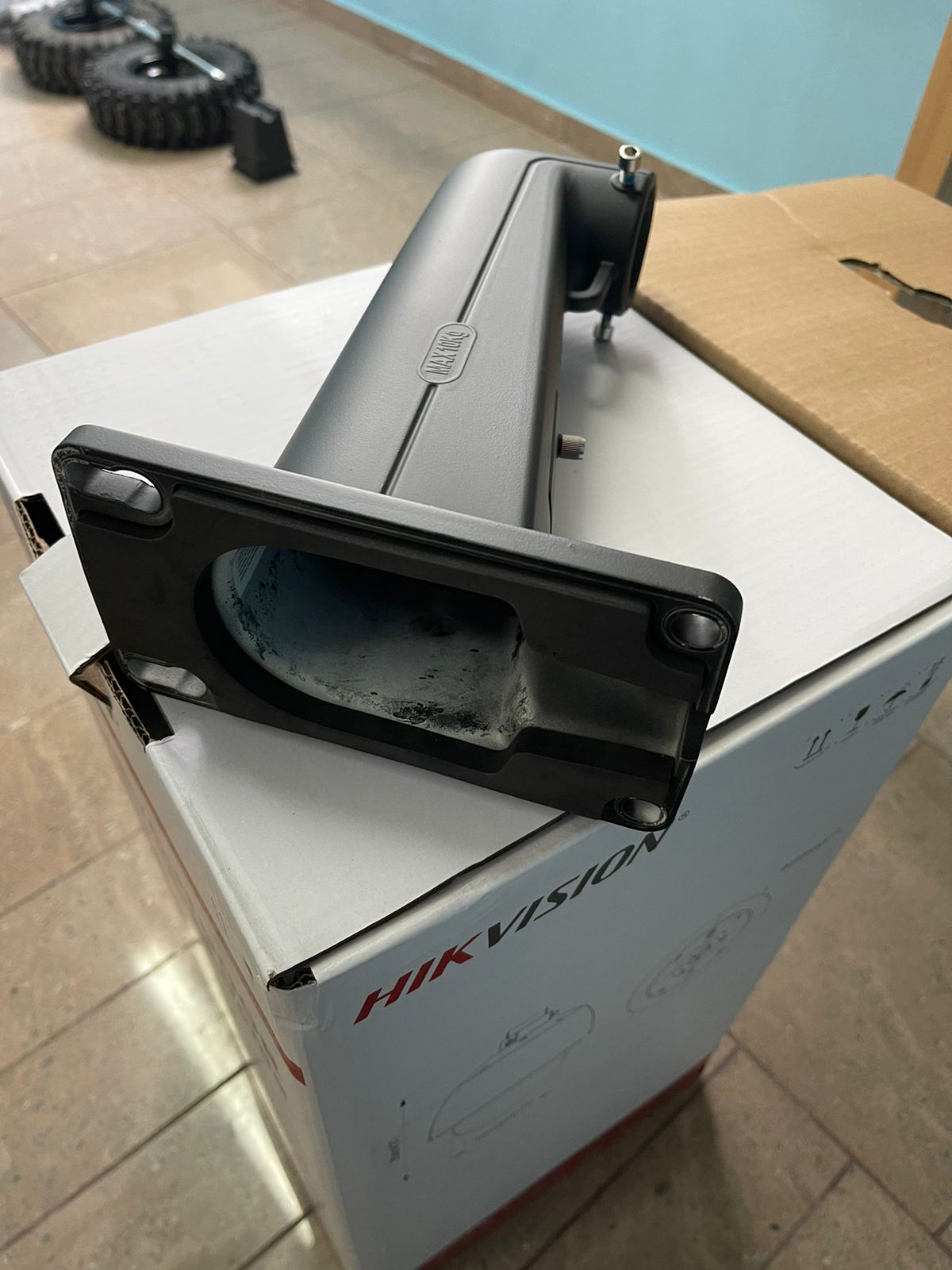 Поворотная IP-камера Hikvision DS-2DE5232W-AE (T5) Черная (RAL 9005)