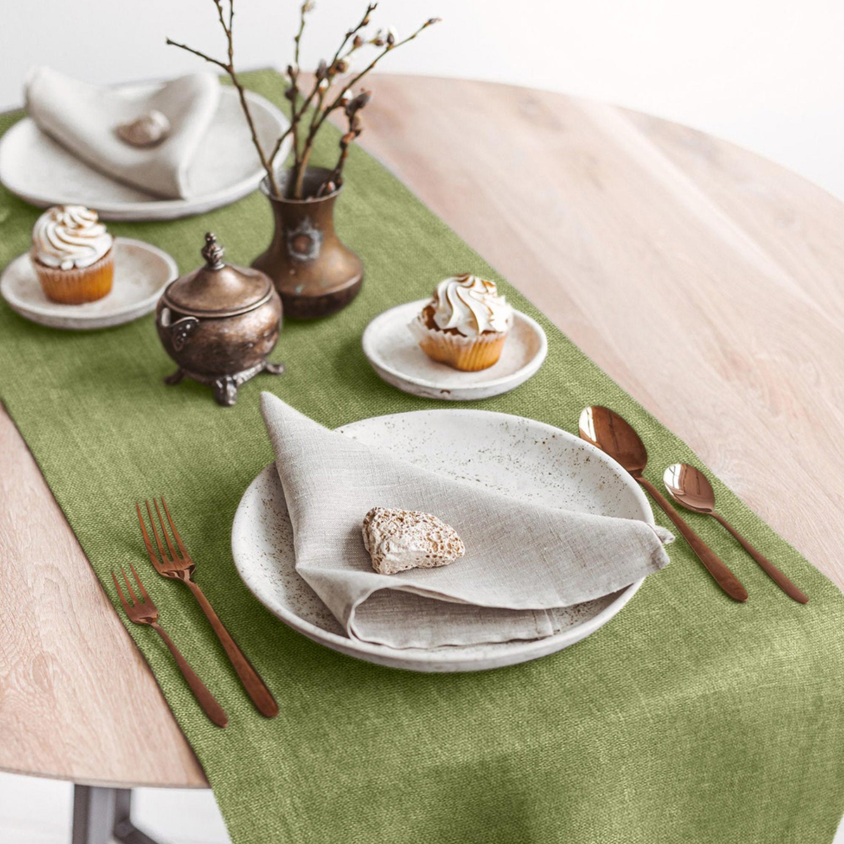 Дорожка сервировочная "волшебная ночь" 40*140 см (оливковый)