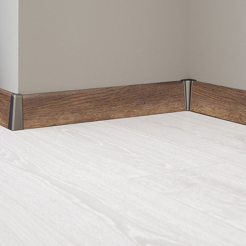 Плинтус KRONOTEX Villa 2400х58х19/ M 1221 Pettersson Oak Dark Дуб темный Петтерсон