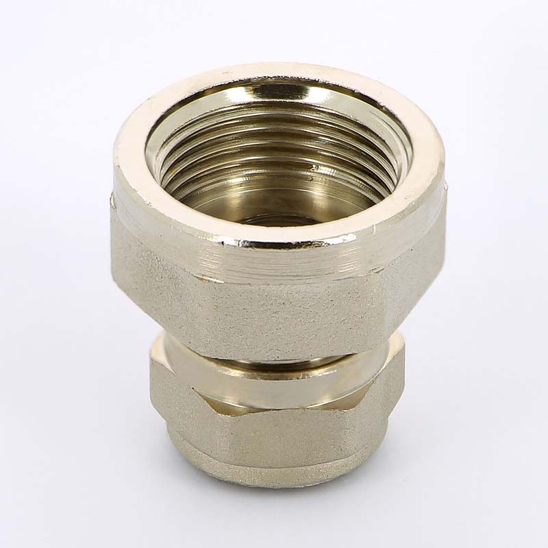 Обжимная муфта ВР 16 х 3/4" UNI-FITT для металлопласта