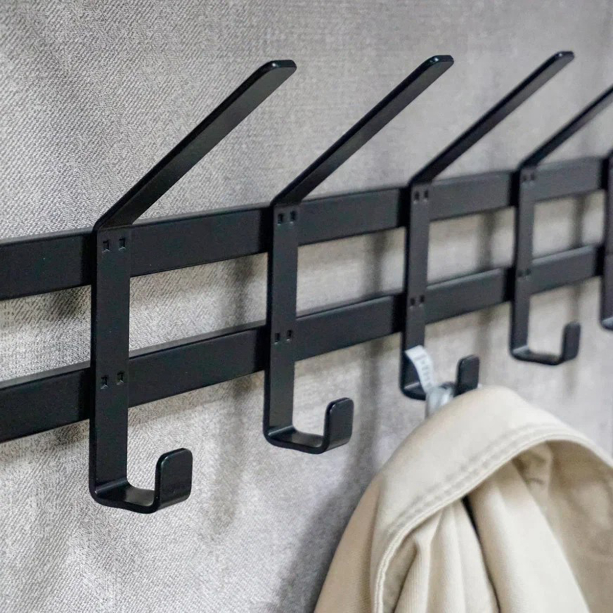 Вешалка настенная с полкой 2-х ярусная "торонто 22" (9 крючков) 670*270*585 мм черный (1) вспт22 ч