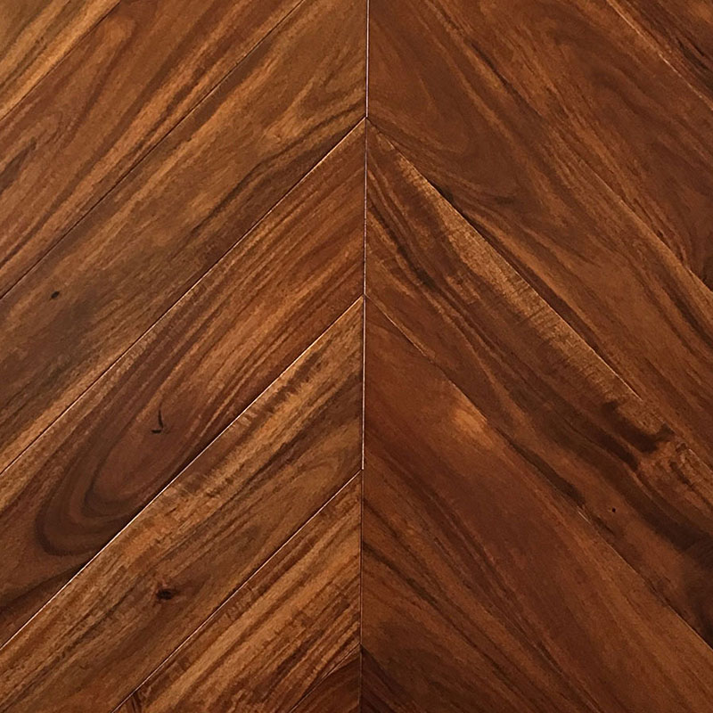 Wood Bee Chevron Сукупира гладкий глянец Sucupira, UV-лак gloss 40±5% (левая)