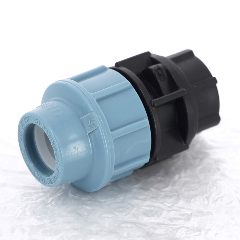 Муфта обжимная ВР 20 x 1/2" для водопроводных ПНД труб UNIDELTA