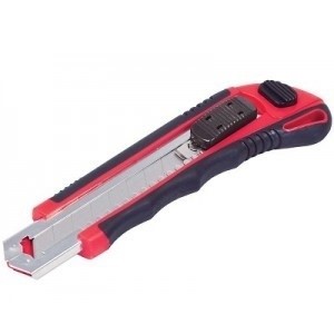 Нож с выдвижным лезвием 18 мм MATRIX MASTER