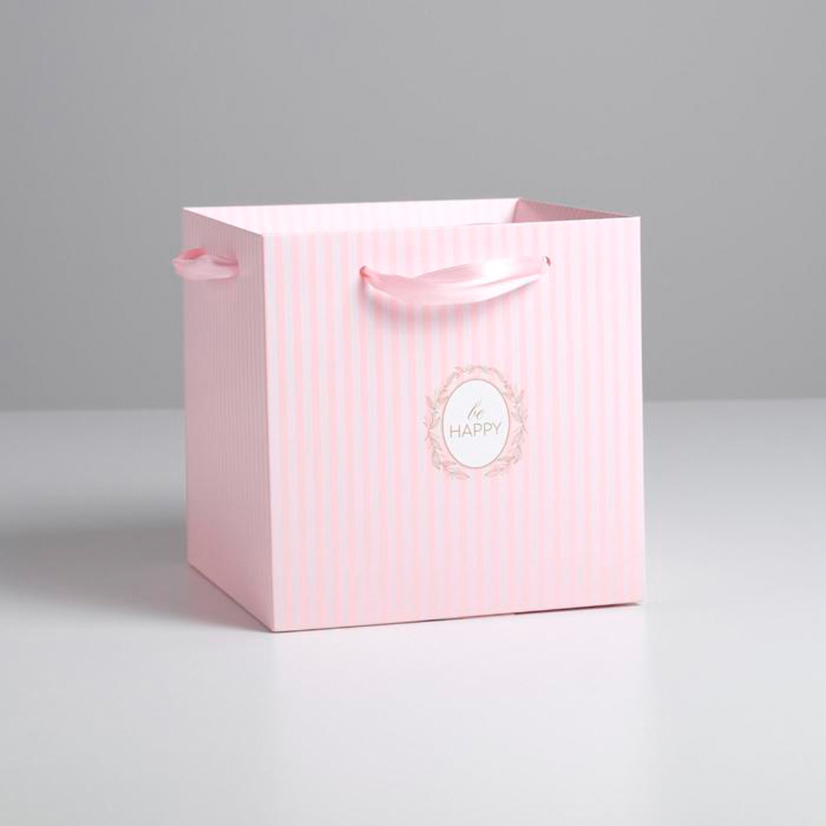 Пакет-коробка подарочный с лентами "будь счастлив" 19*19 см (5/150) "дарите счастье" 2955332