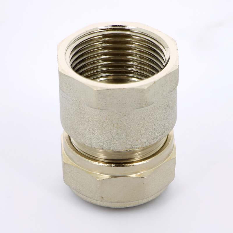 Обжимная муфта ВР 26 х 1" UNI-FITT для металлопласта