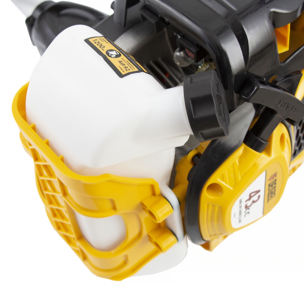 Триммер бензиновый DTL-43S, 43 см3, разъемная штанга, состоит из 2 частей Denzel (96264)