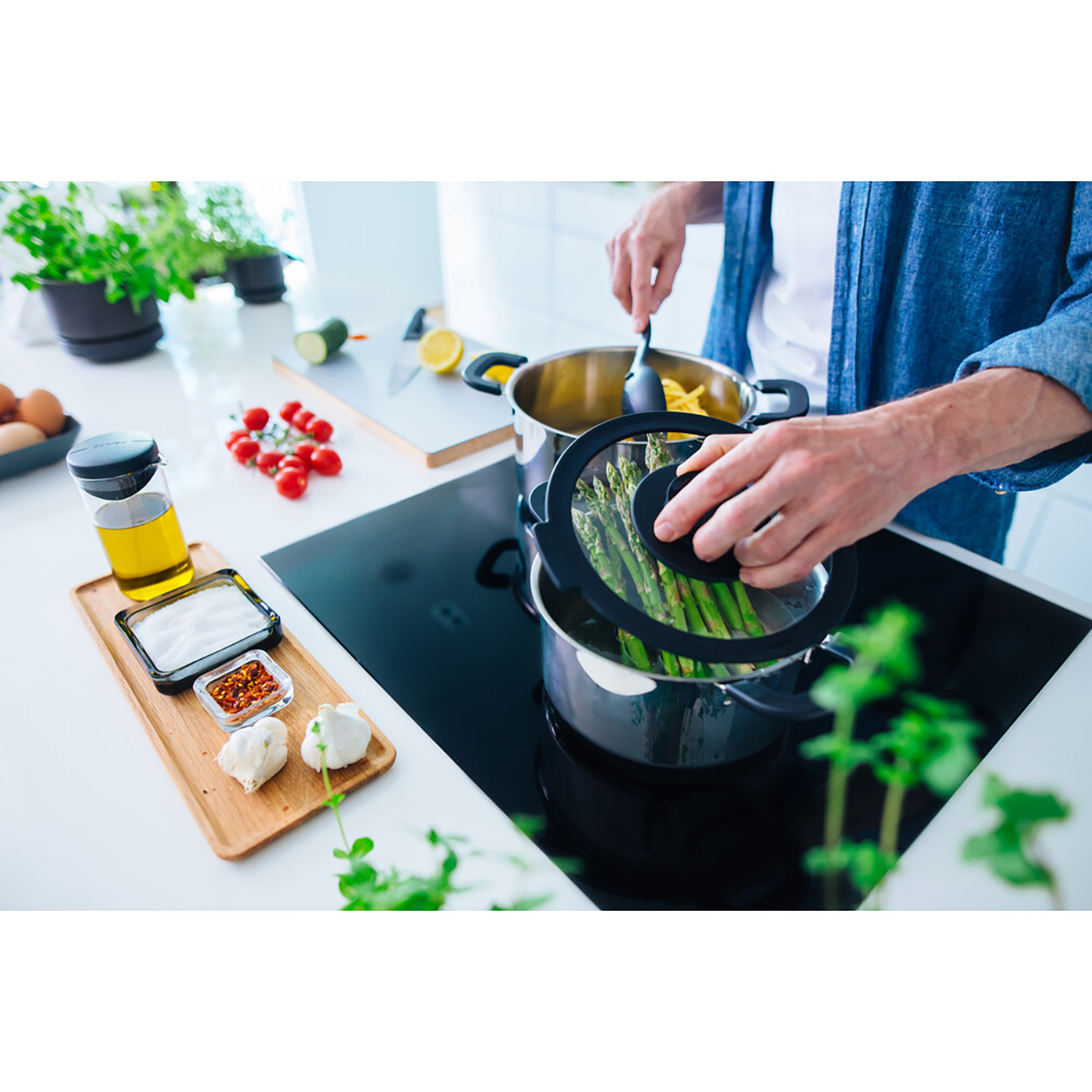 Кастрюля "functional form" 3 л, с крышкой (1/4) "fiskars" 1026577