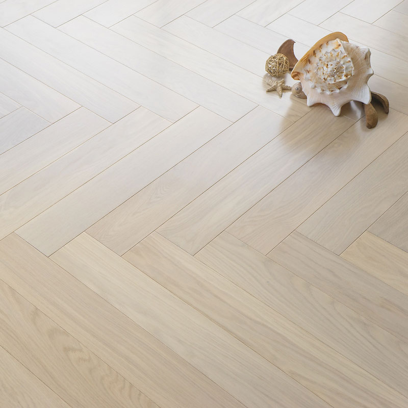 Coswick Английская ёлка 3-х слойная T&G шип-паз (90°) 1168-1258 Белый иней (Порода: Дуб)