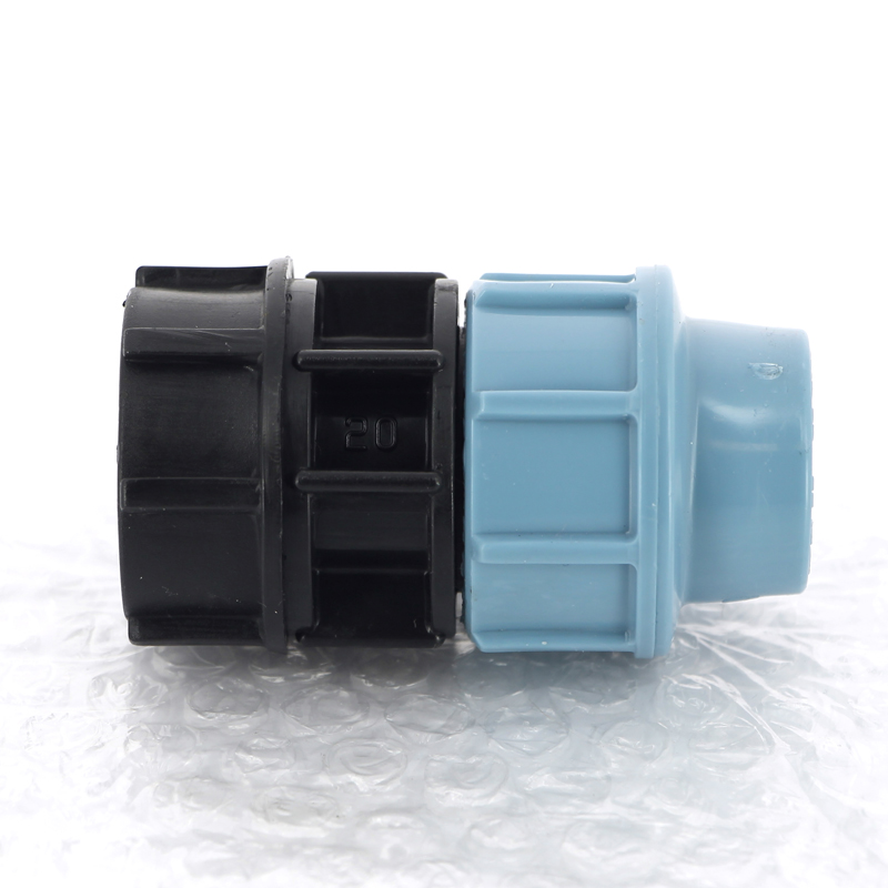 Муфта обжимная ВР 20 x 3/4" для водопроводных ПНД труб UNIDELTA