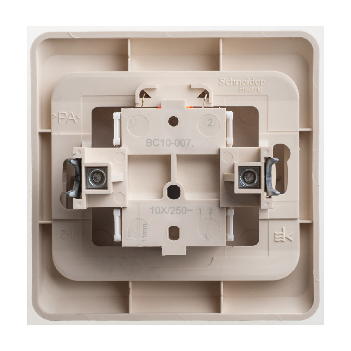 Переключатель "этюд" 1 кл. с индикатором 10а, кремовый (1/20/120) "schneider"