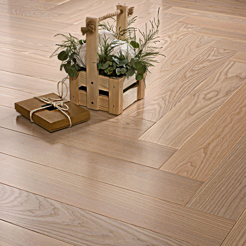 Coswick Английская ёлка 3-х слойная T&G шип-паз (90°) 1274-1236 Лунный Свет (Порода: Ясень)