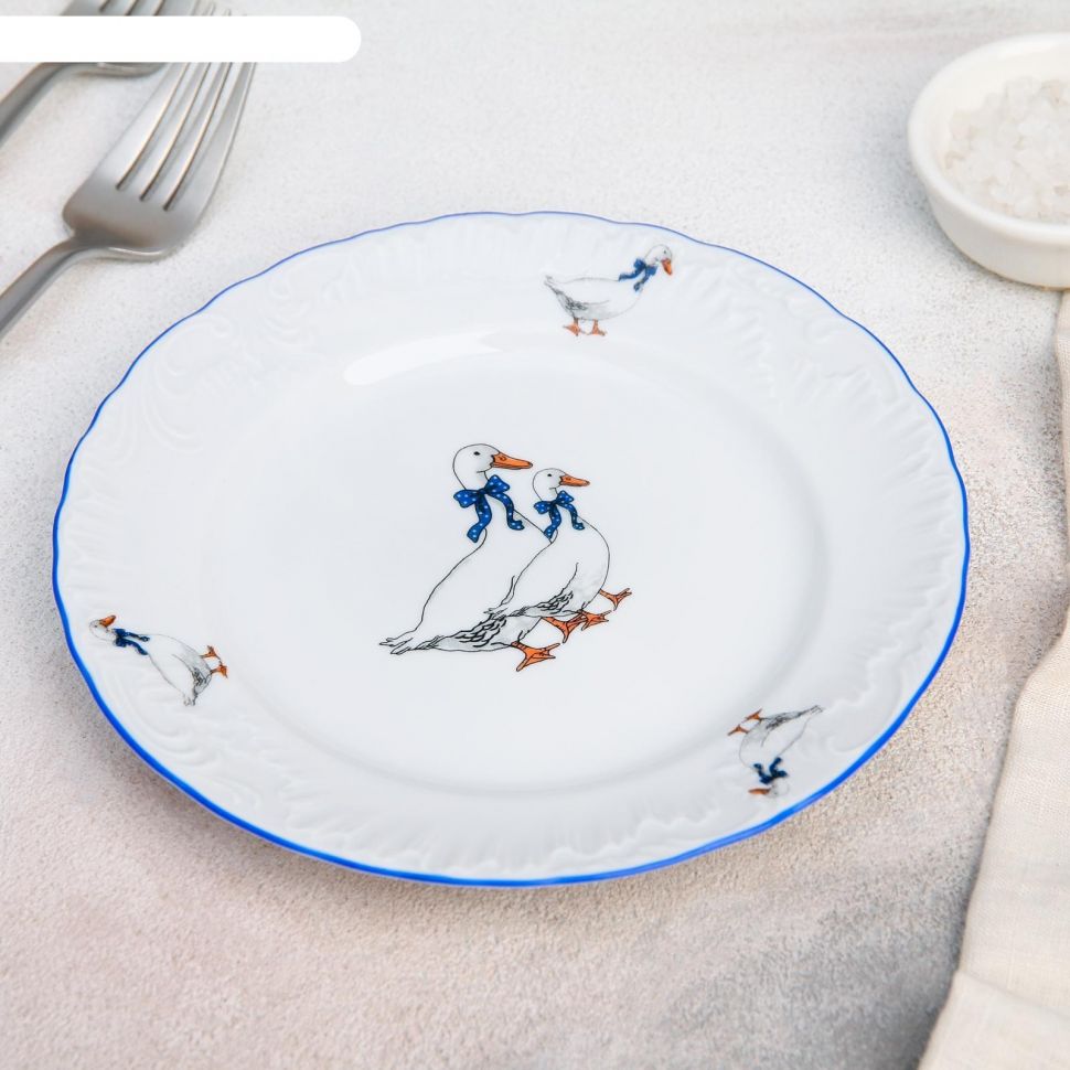 Тарелка десертная "rococo" гуси 17 см (1/6/36) "cmielow" omd666-рококо-21