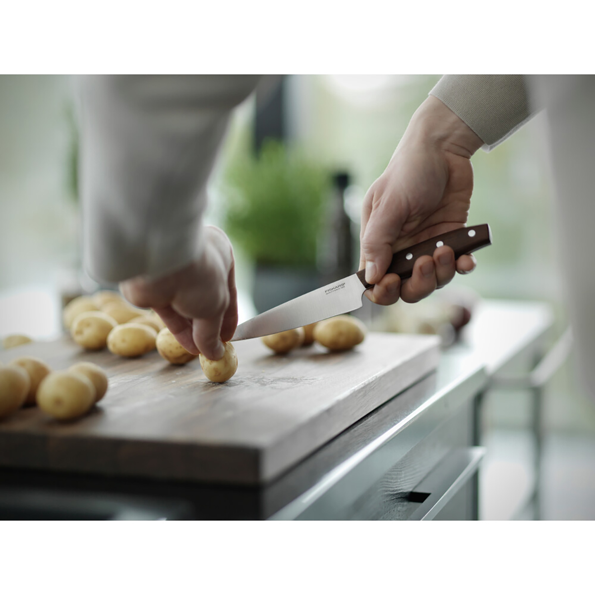 Нож для овощей "norr" 12 см (1/4) "fiskars" 1016477