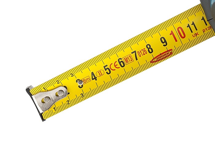 Рулетка "Schlagfest", 8 м x 25 мм, магнитный обрезиненный зацеп, двусторонняя шкала, Нейлоновое покрытие, автоматическая фиксация Gross (31114)