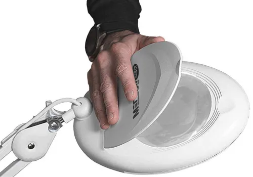 Лупа-лампа МЕГЕОН бестеневая (02801)