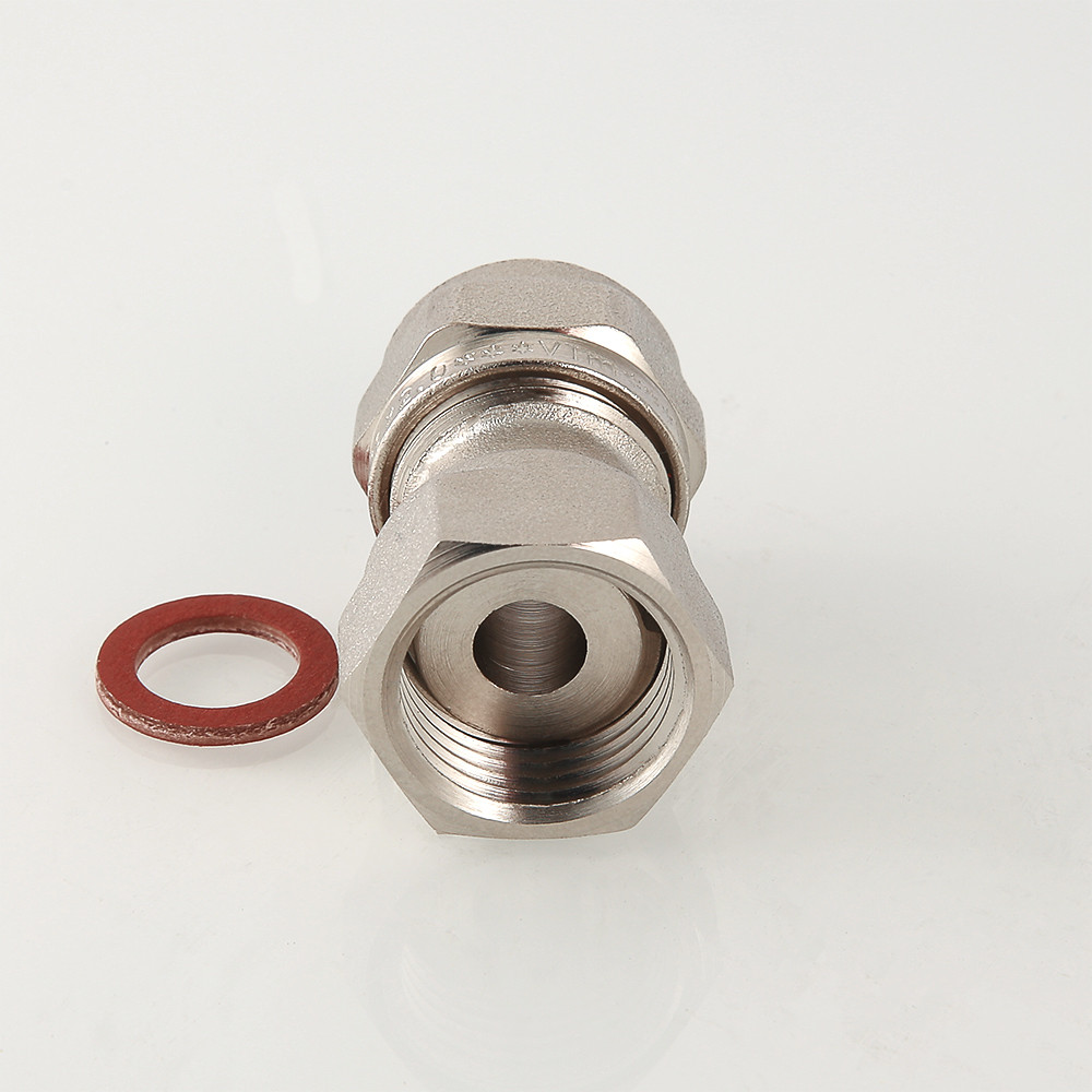 Муфта с накидной гайкой для металлополимерных труб 16 мм х 1/2" VALTEC