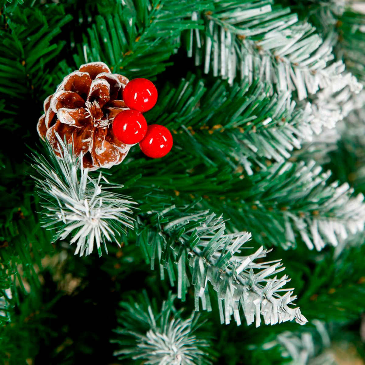 Ель декор. "иней с ягодами" 150 см, 370 веток (зеленая) "зимнее волшебство" 540646