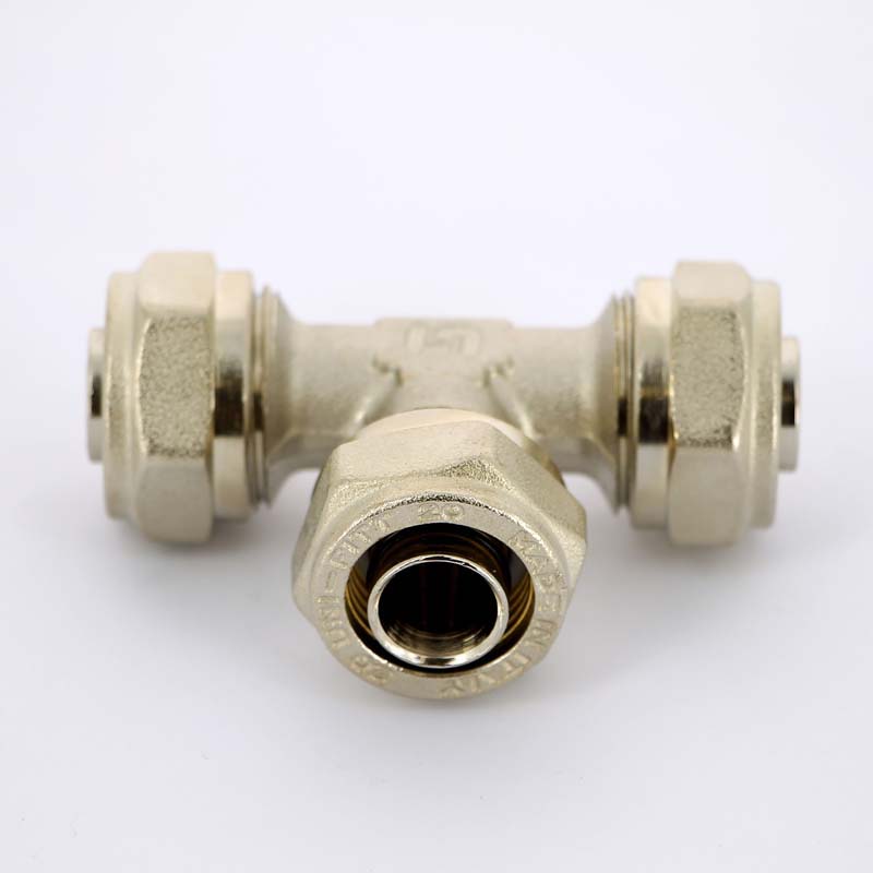 Тройник обжимной 20 х 20 х 20 UNI-FITT для м/п труб