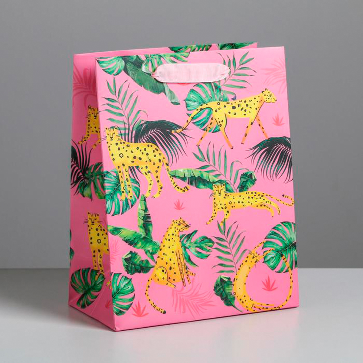 Пакет подарочный ламинир. "гепард" 18*23*10 см (1/6/240) "дарите счастье" 4725114