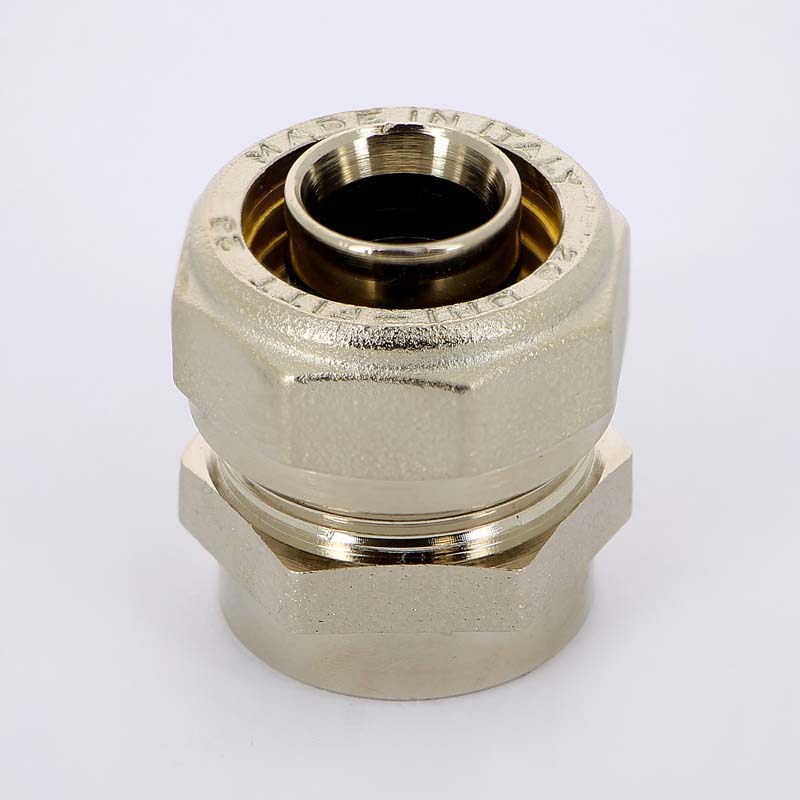 Обжимная муфта ВР 26 х 3/4" UNI-FITT для металлопласта