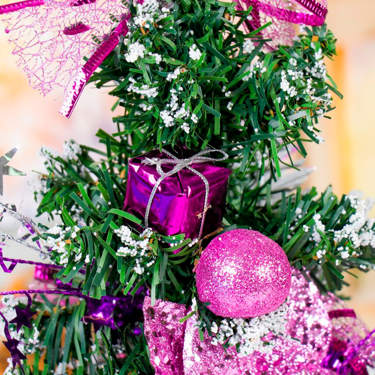 Ель декор. "зимний лес" 27 см (зеленая, украшения сиреневые) "зимнее волшебство" 4322931