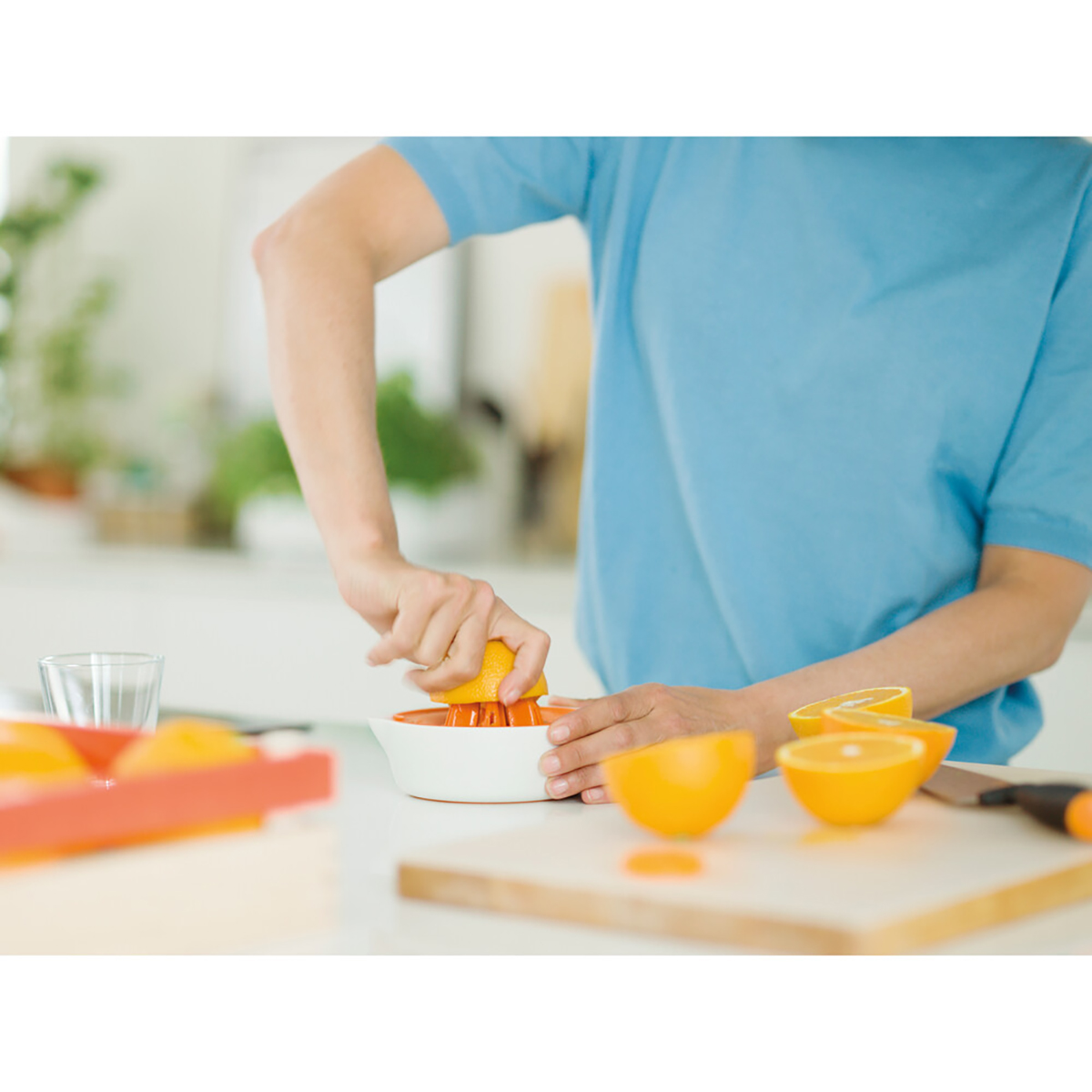 Соковыжималка "functional form" (1/4) "fiskars" 1016125