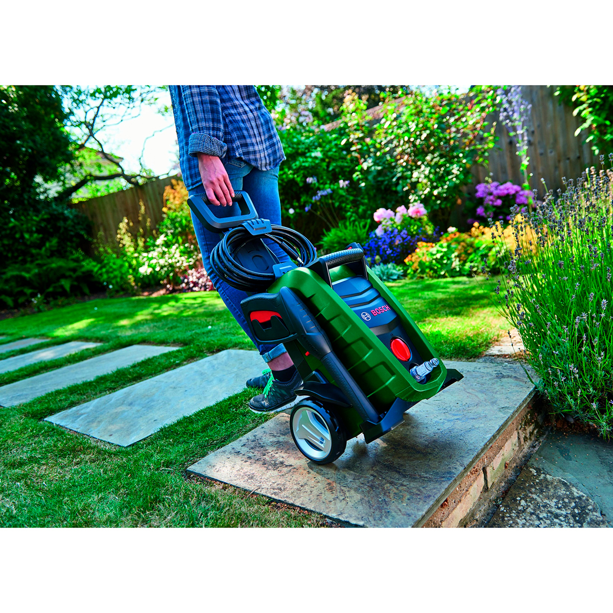 Мойка высокого давления universalaquatak 130 car kit (1) "bosch" 0.615.992.61b