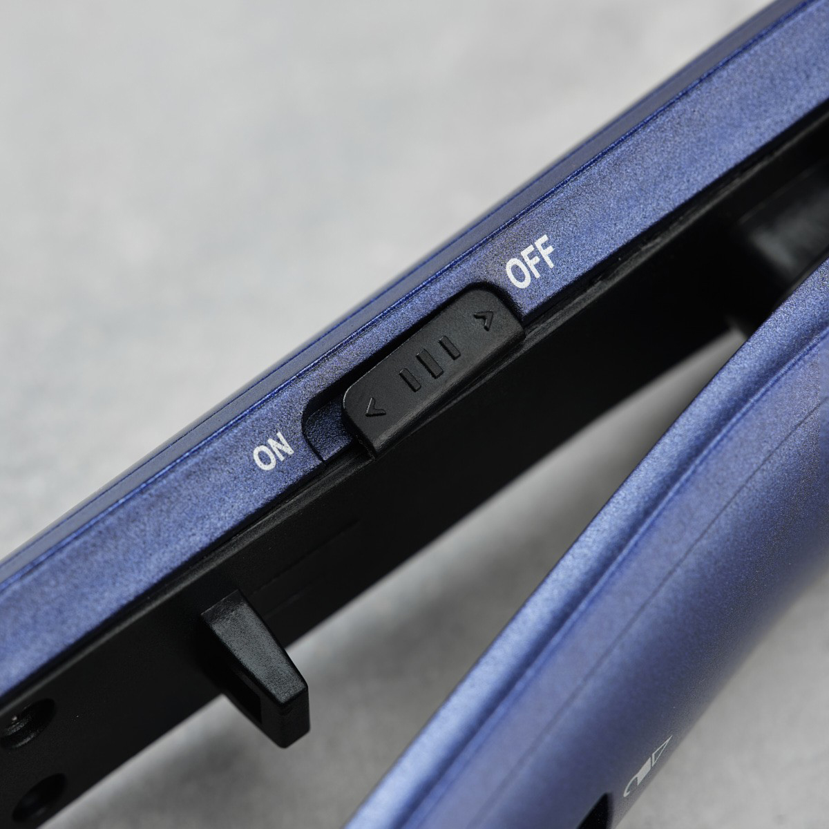 Выпрямитель для волос sc-hs60600  30 вт (1/20) "scarlett"