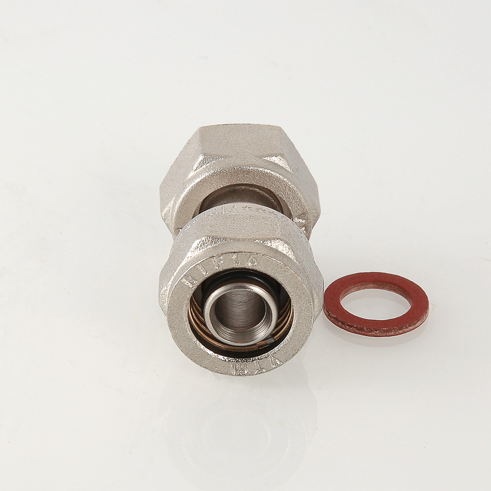 Муфта с накидной гайкой для металлополимерных труб 16 мм х 1/2" VALTEC