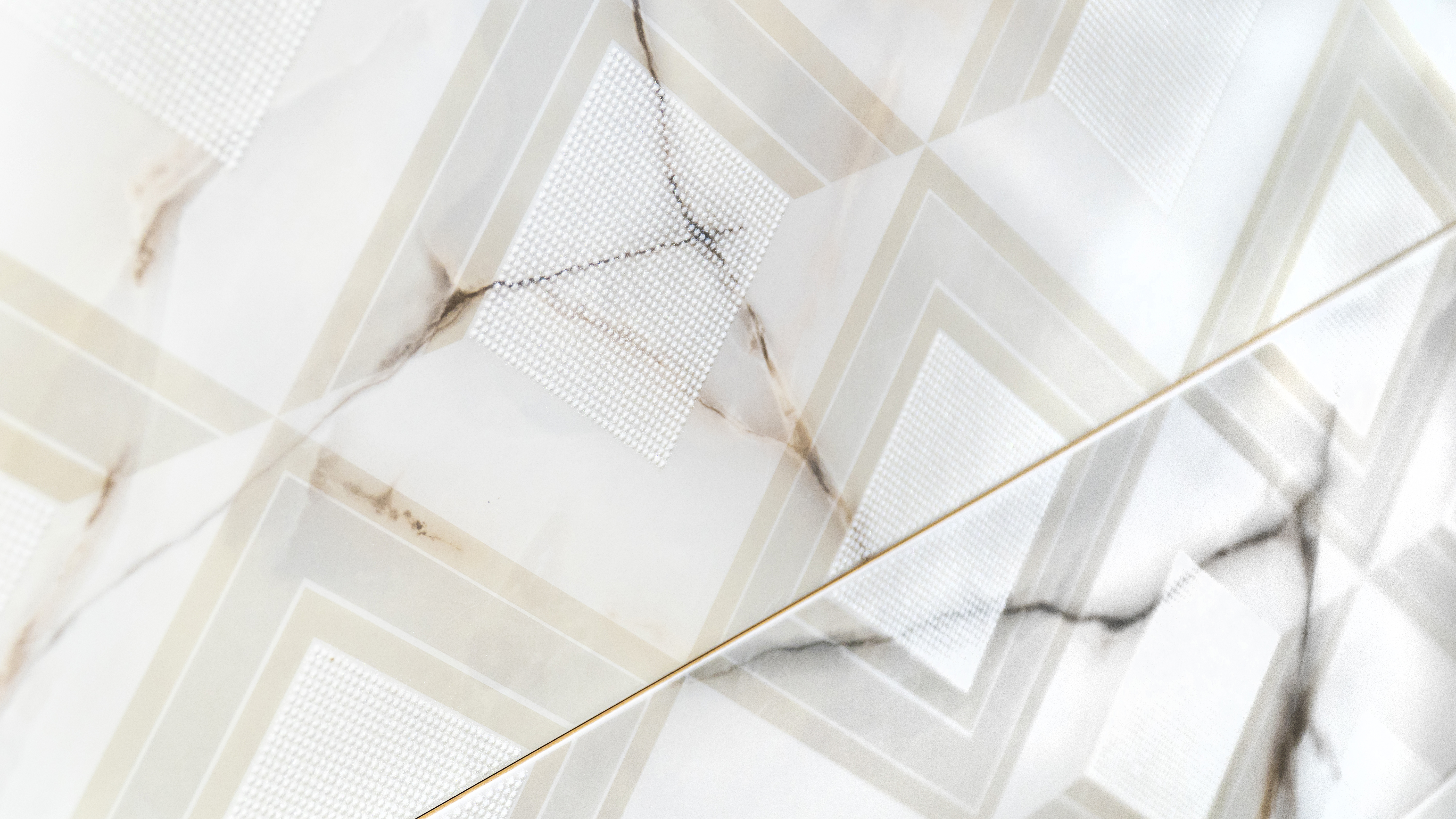 Lumis бежевый 25x75