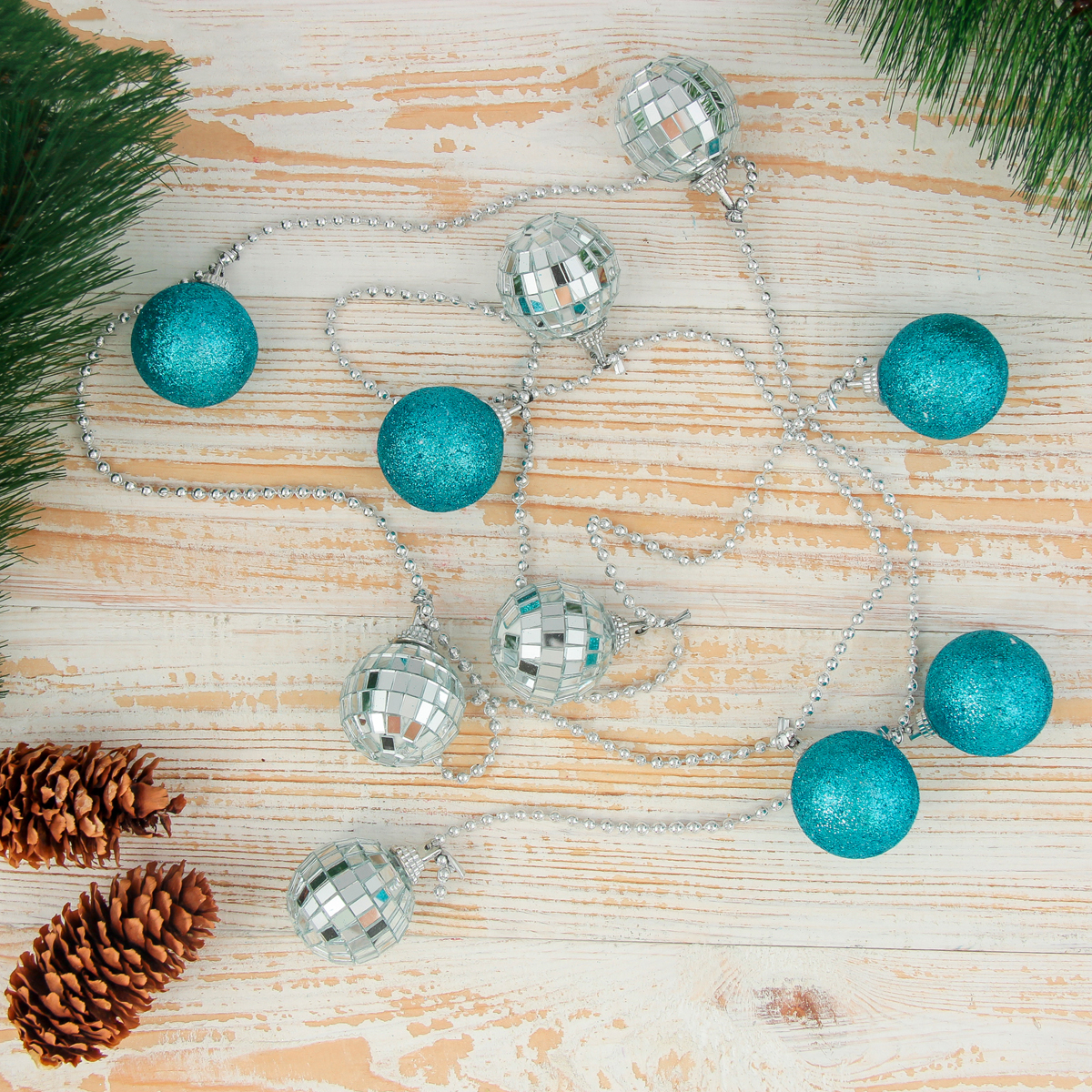 Бусы 1,64 м "шарики" d-3,5 см, синие и серебро "зимнее волшебство" 3562561