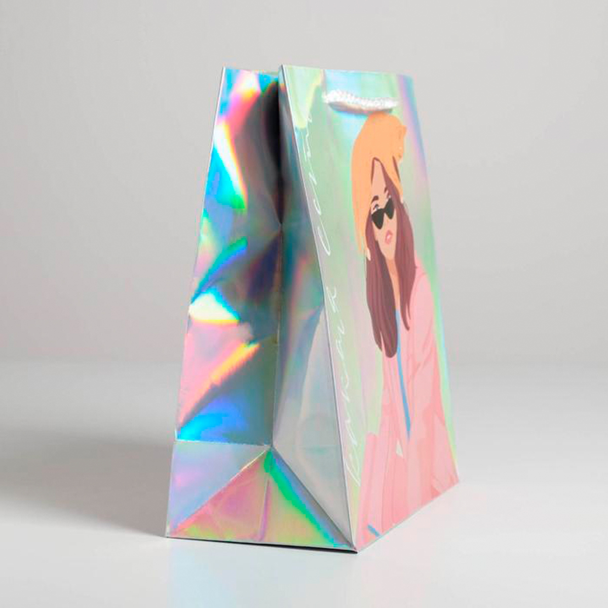 Пакет подарочный голографический "какая есть" 23*27*11,5 см (1/3/420) "дарите счастье" 5307570