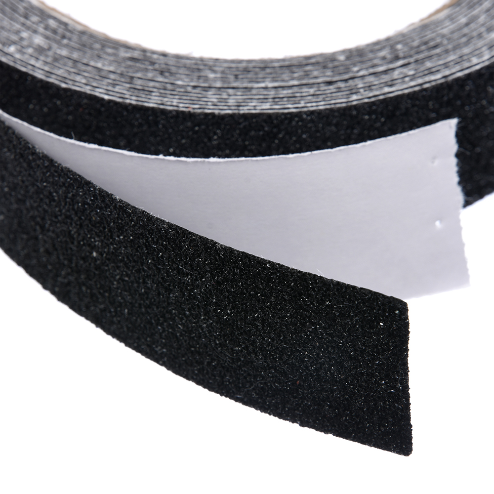 Лента клейкая противоскольз. 25 мм х 5 м черная (1/12) "vortex" 22508